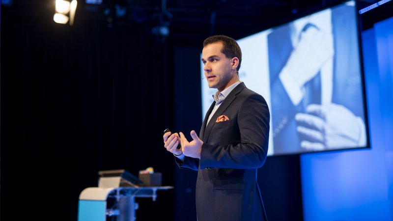 Keynote Speaker FBI Negotional Tactics Model Keynote Speaker FBI Negotional Tactics Model